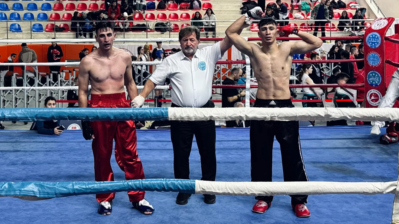 Selçuk Üniversitesi sporcularından kick boksta 5 madalya